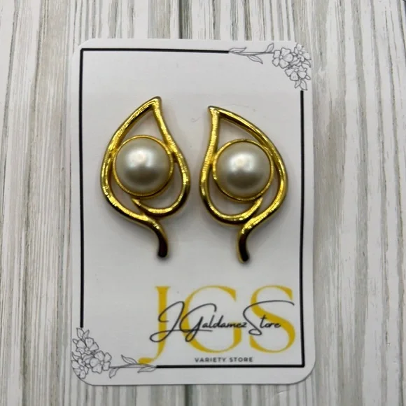 VTG gold pearl leaf pierced earrings designer runway - Picture 1 of 6